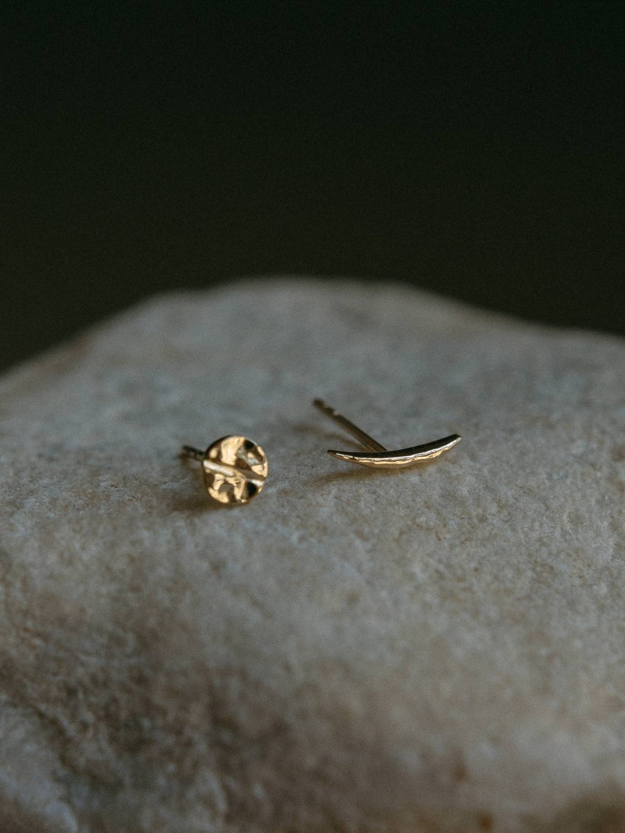 Textured Arc Ear Climber Stud